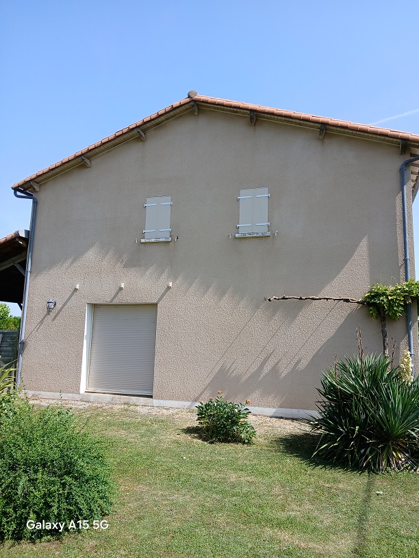 Peinture facade vivonne 86370 après