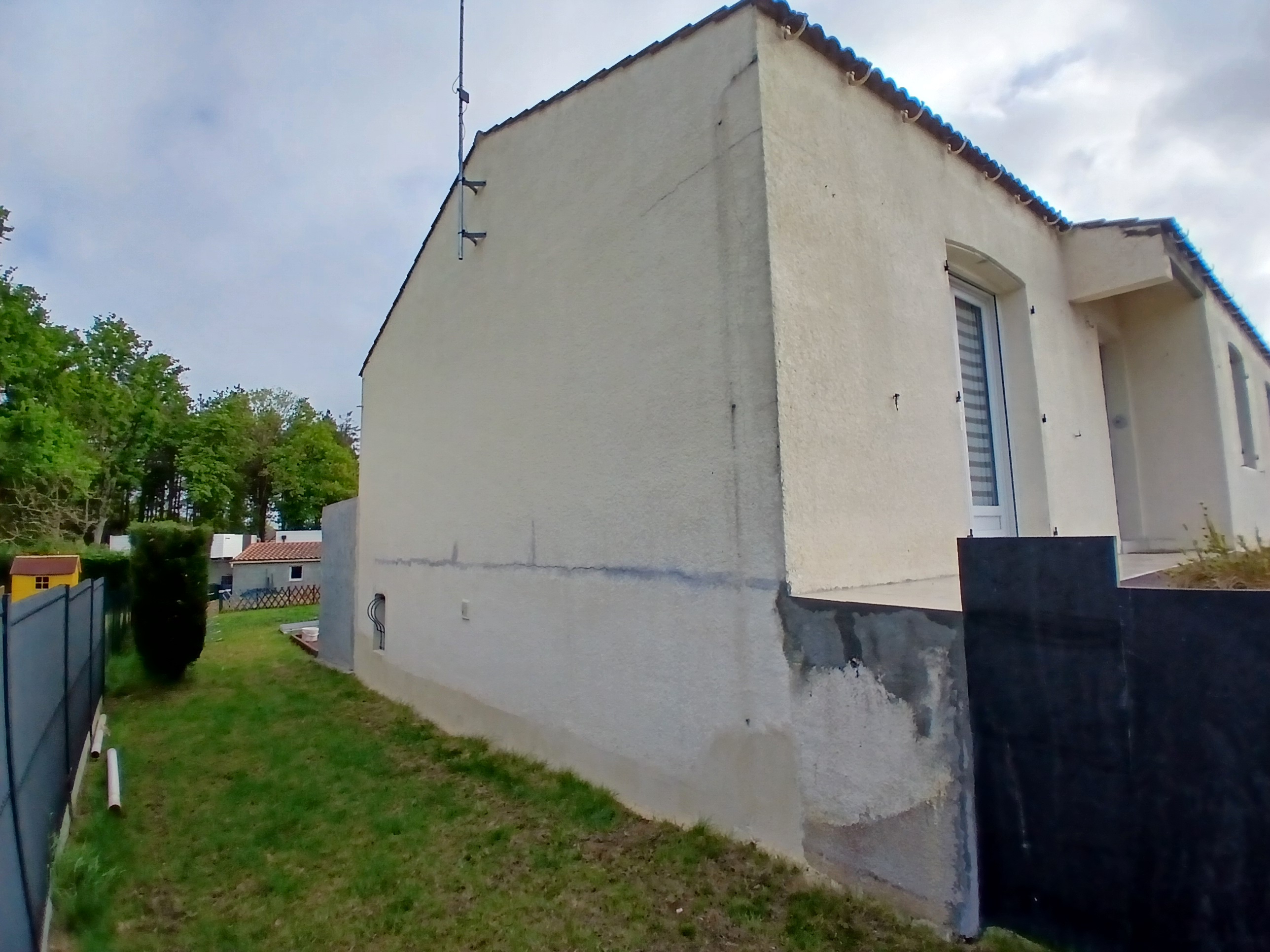 Ravalement de facade saint coutant 79120 avant